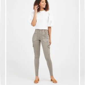 Spanx Stretch Twill Ankle Cargo pant